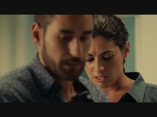 Пластиковое море / Mar de plástico / S01E06 из 13 / на русском